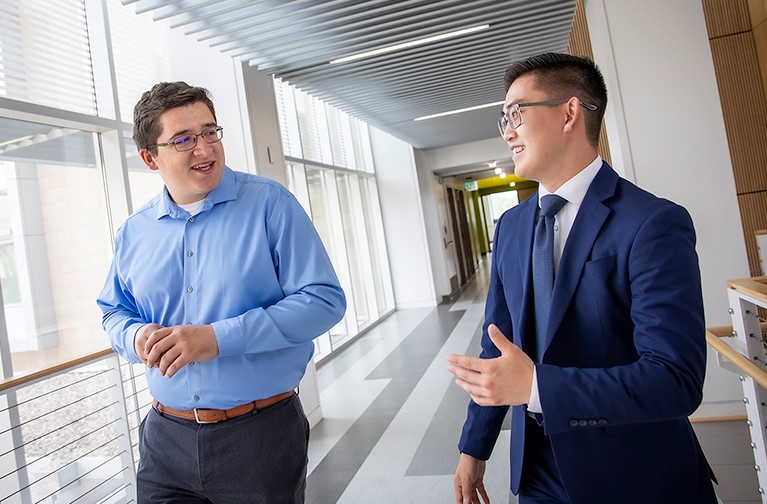 Student speaking with a career professional in an informational interview