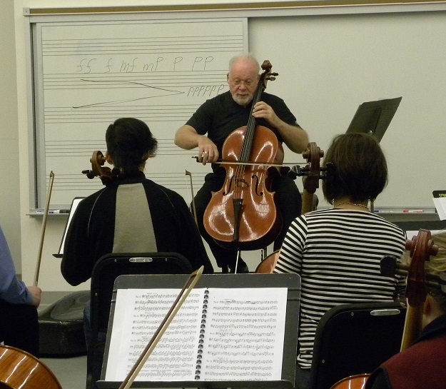 Lynn Harrell teaching at prior Cello Festival