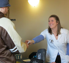 UW Pharmacy student Kendra Whalen helped organize the 2012 UW College of Health Sciences Health Fair. UW Pharmacy student Kendra Whalen helped organize the 2012 UW College of Health Sciences Health Fair.