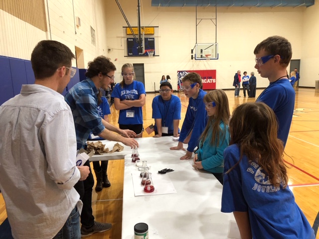 Brett and Tyler teaching kids about ocean acidification