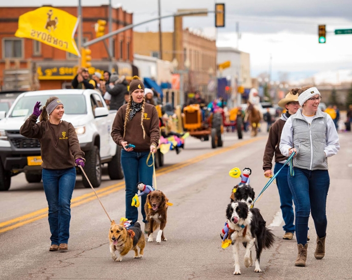 pre vet club in homecoming parade