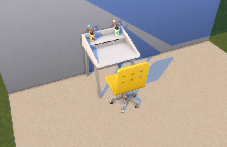small uw desk