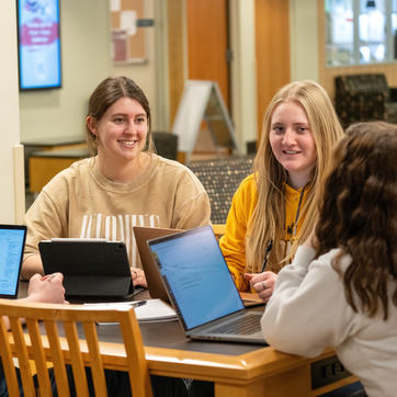 student study together