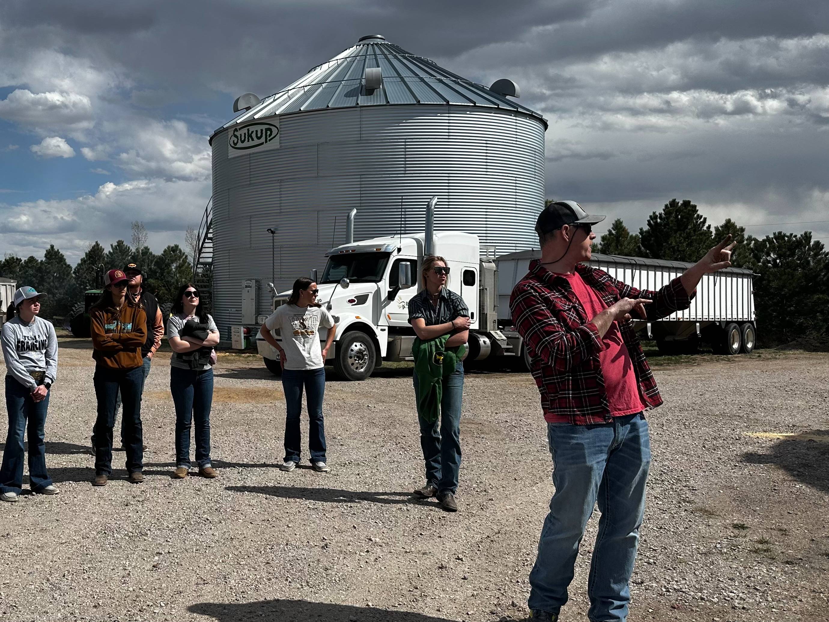 Student Industry Farm Tour at Rabou Farms