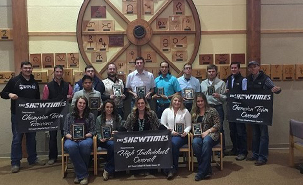 2018 UW Livestock Judging Team displays awards.