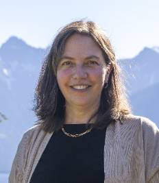 Am McLaughin Headshot Amy McLaughlin Headshot