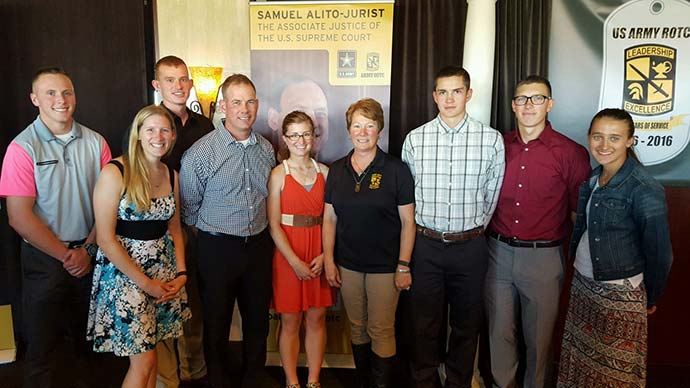 Gen Combs with 10 miler team