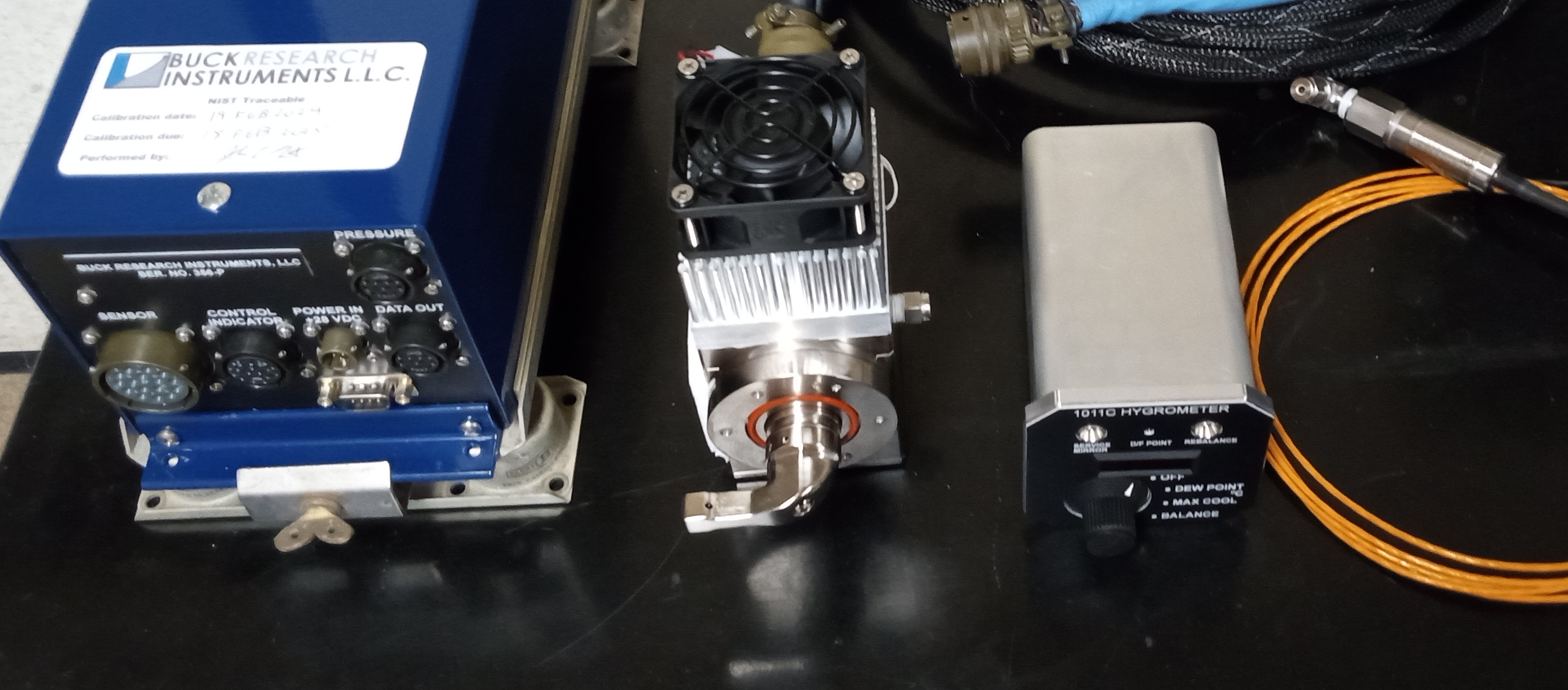 Buck research dew point generator