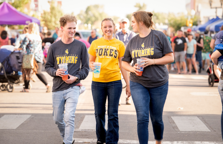 Students walking downtown 