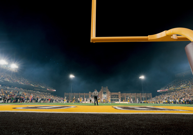 goal post on the field 