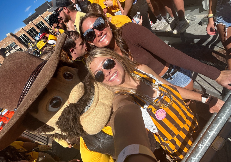 makena, friends and pistol pete