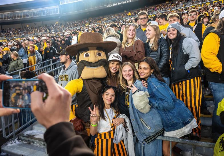 Mariah and friends with Pistol Pete