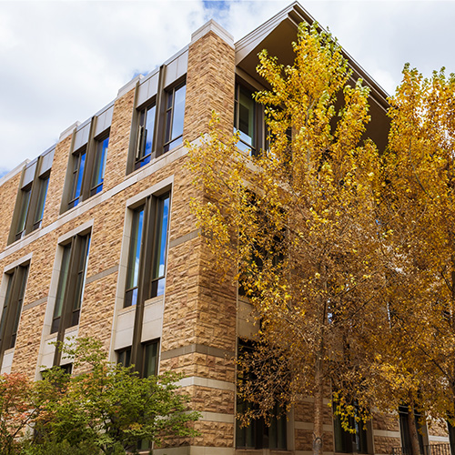 Business Building Exterior Photo