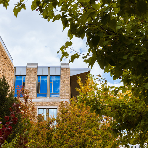 Business Building Exterior Photo