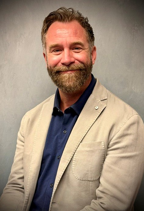 Head shot of first year resident Gary Wallace