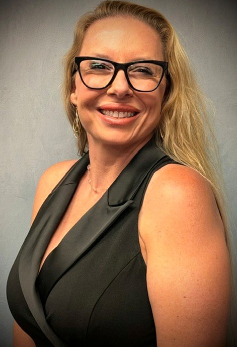 Head shot of first year resident Lindsey Yelton