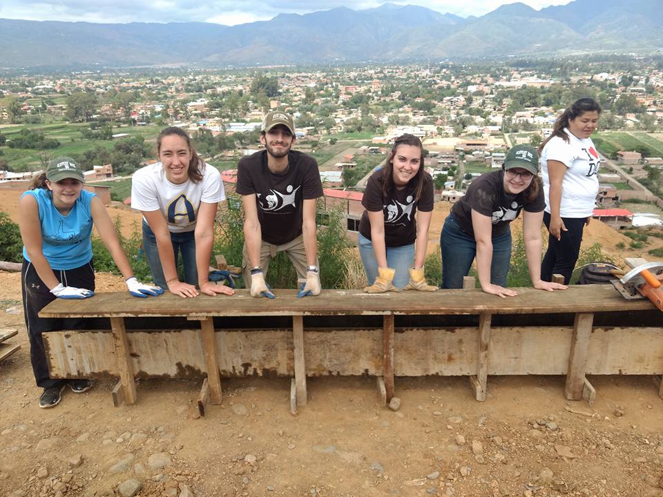 Student volunteering in Bolivia