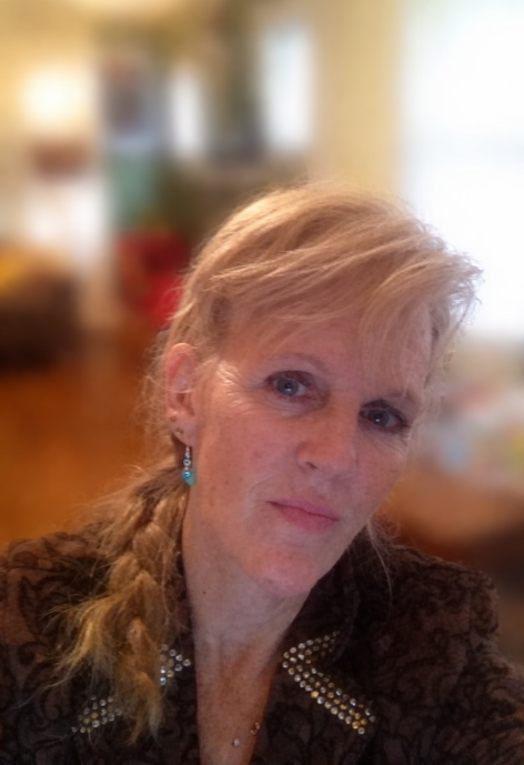 Headshot of Amy Roberts