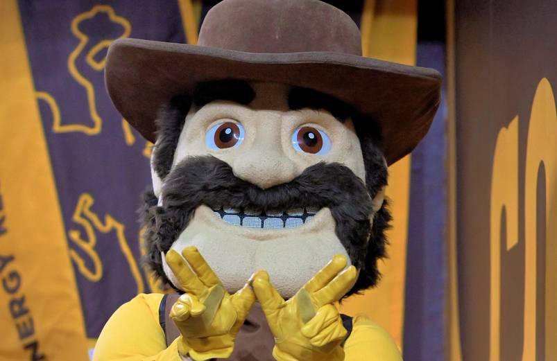 Pistol Pete showing UW Pride 