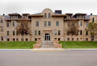 West entrance to Hoyt Hall