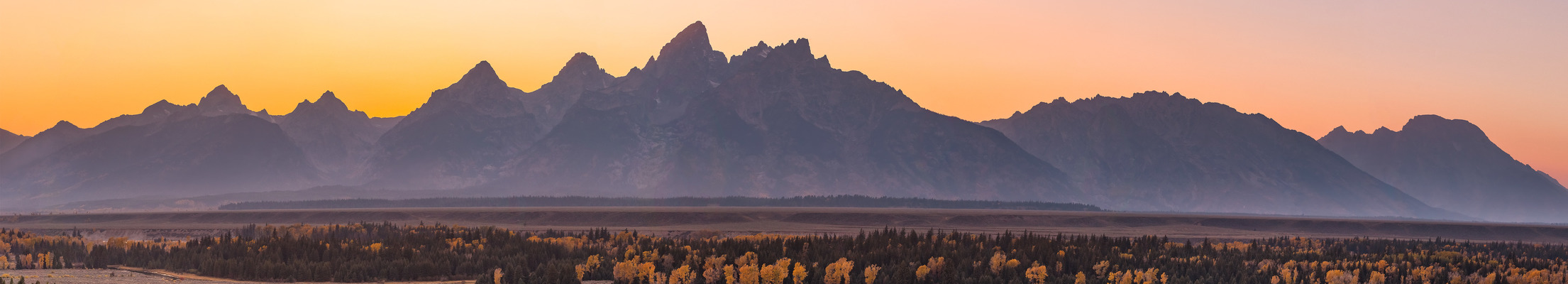 Panoramic photo of the Tetons