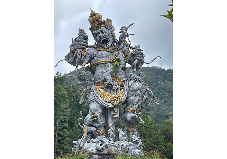 Kumbahkarna Statue in Bali Botanical Gardens