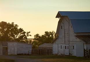 Image of a barn in Lusk Wyoming