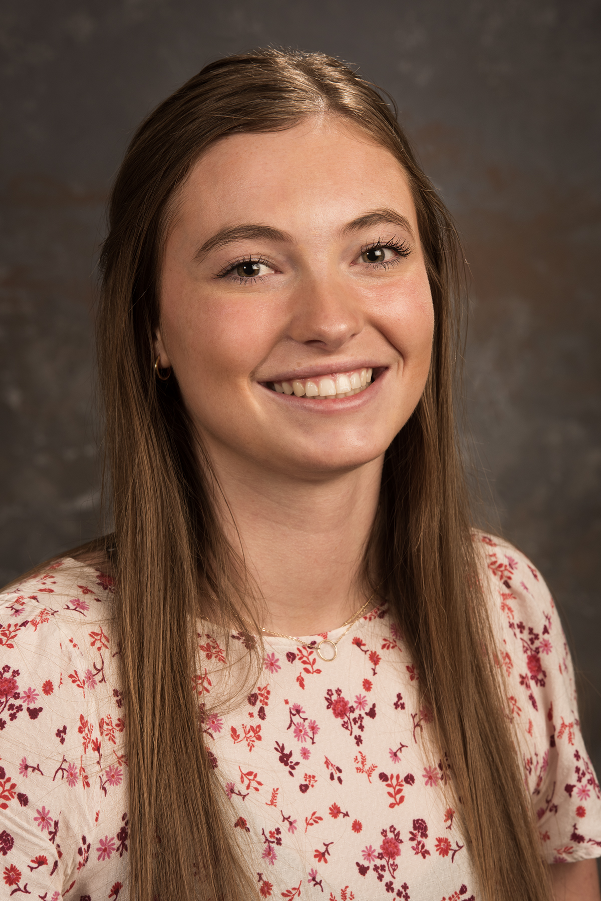 Headshot of Isabel Cleland