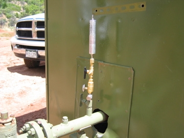 Gas separator sampling 