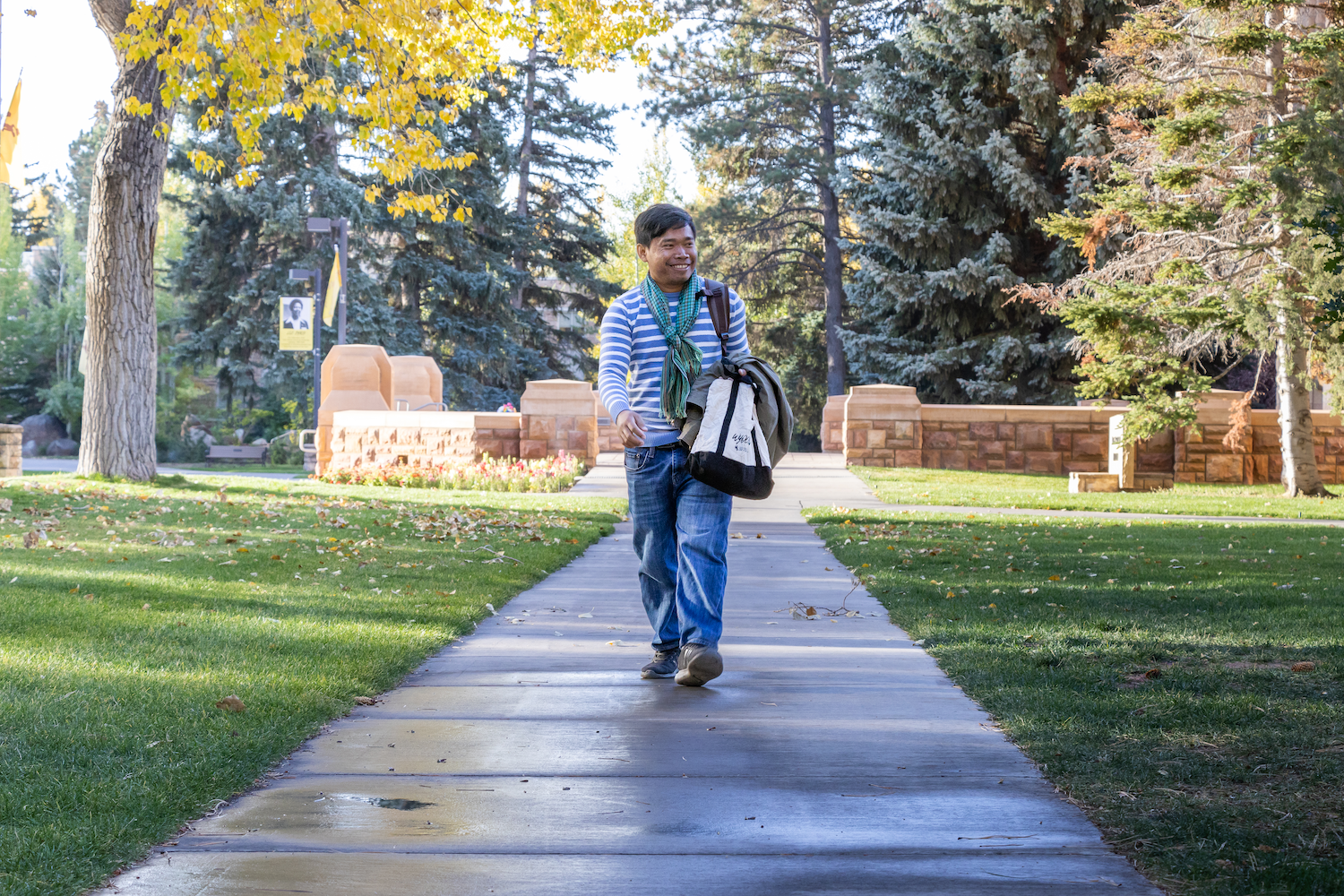Kea walking on campus