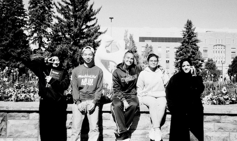 Fall 2024 IEP Students on Prexy’s Pasture.