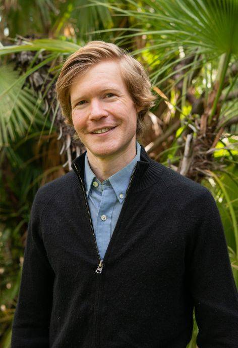 Photo of Assistant Professor Scott Doebler