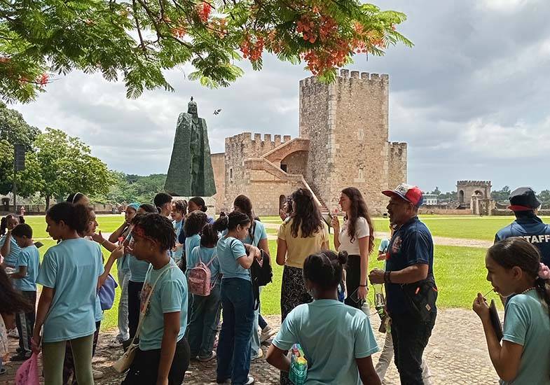 students on fieldtrip