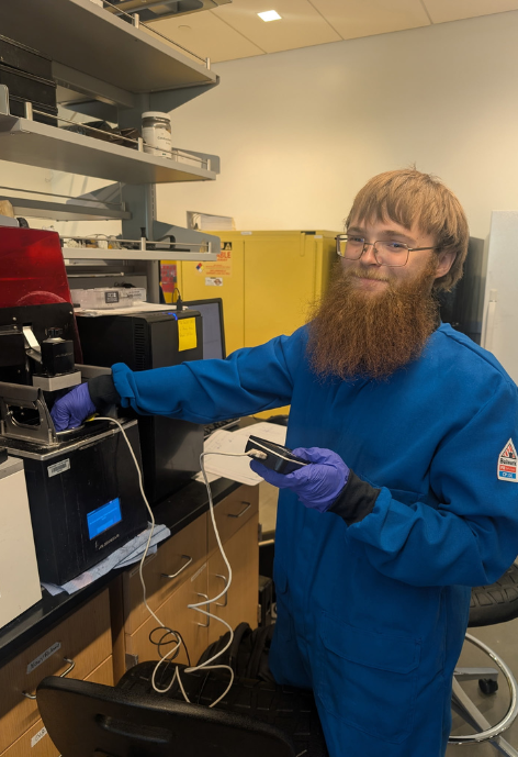 Chauncy Hendon working in his lab.