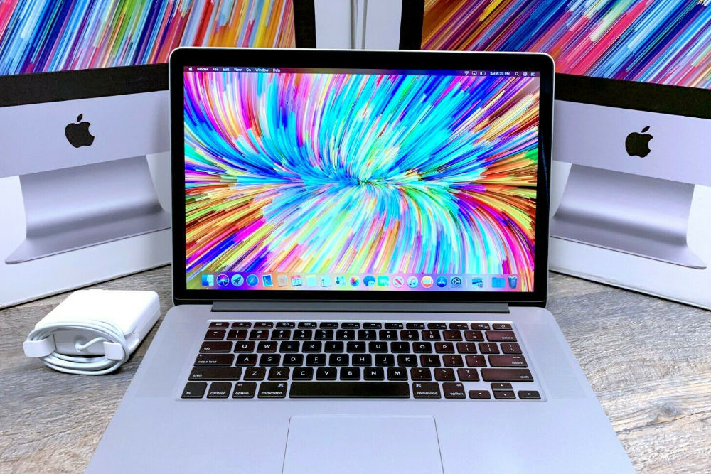 exterior photograph of macintosh laptop