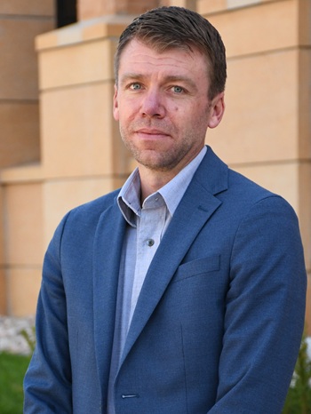 Grant Smith headshot