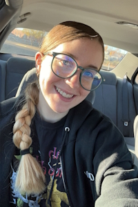 Ava Olson selfie in a car