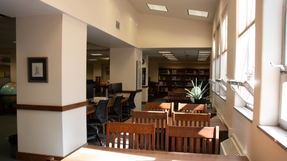 Tables and windows in Geology Library.