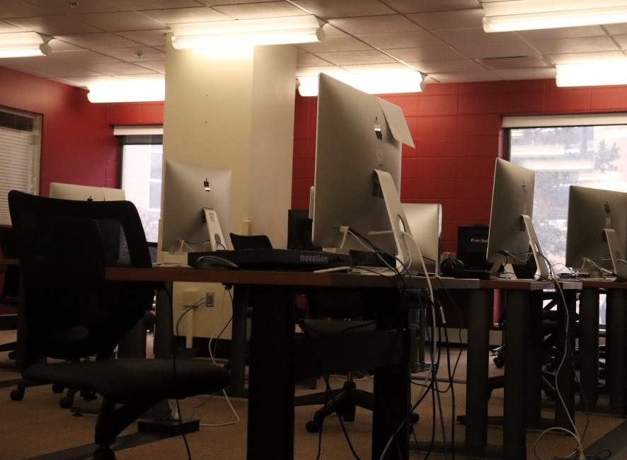 Studio coe computer lab.