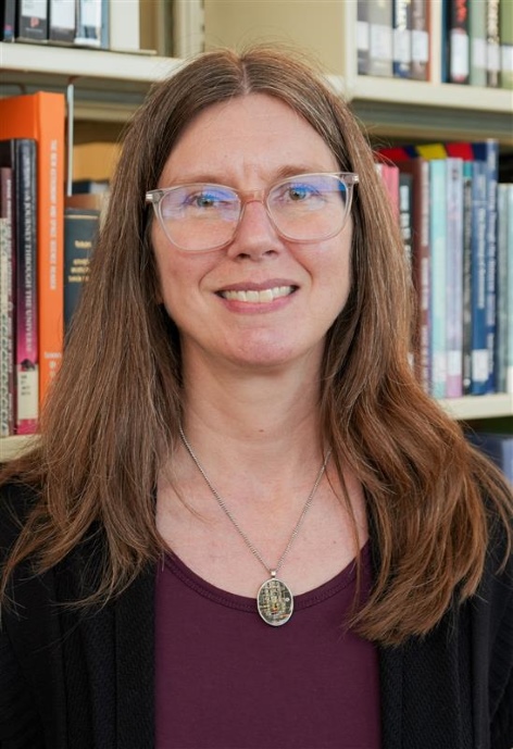 A headshot of Jennifer Markus.