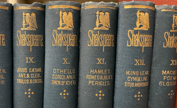 Shakespeare set