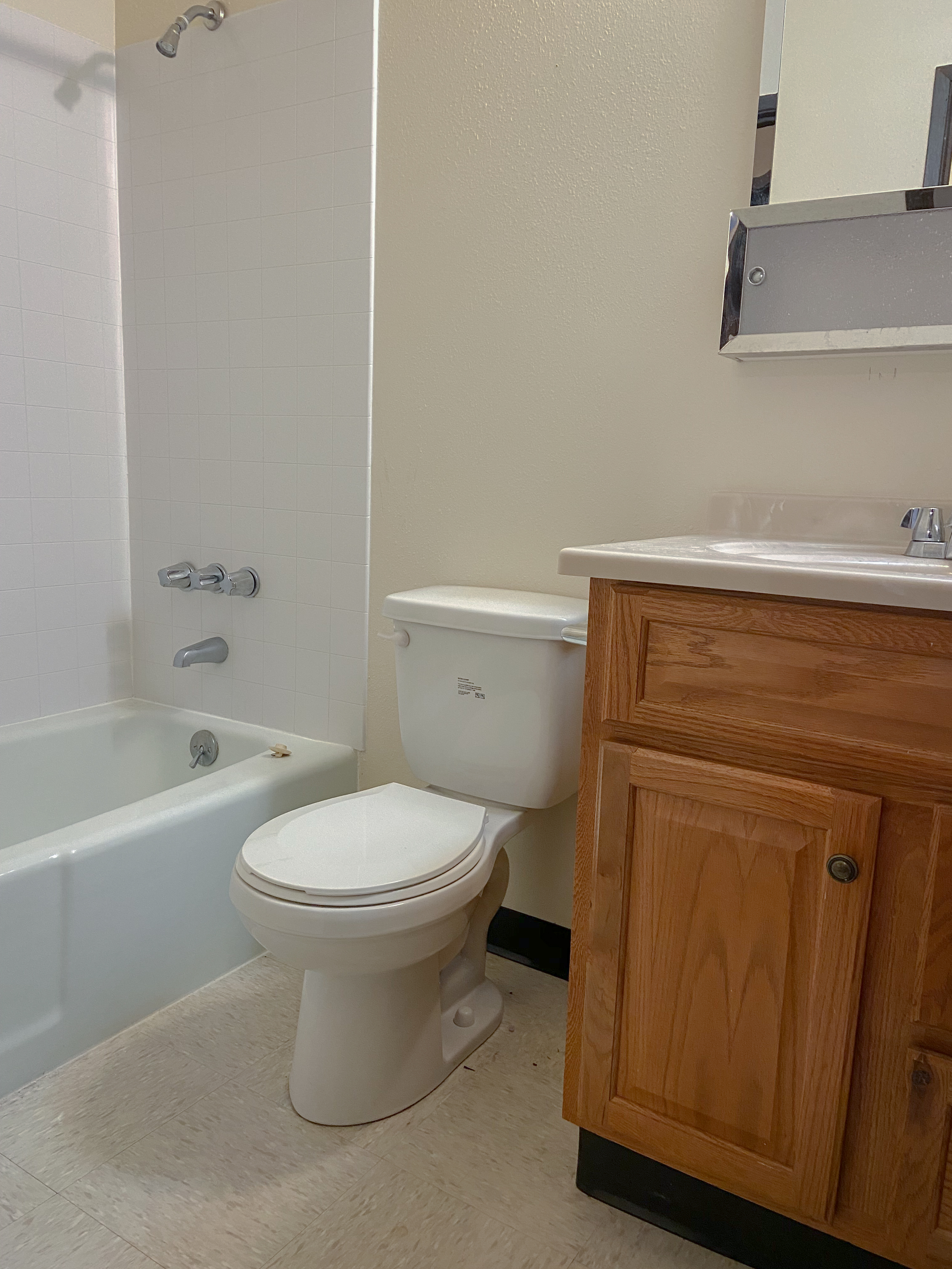 Picture of Spanish Walk bathroom