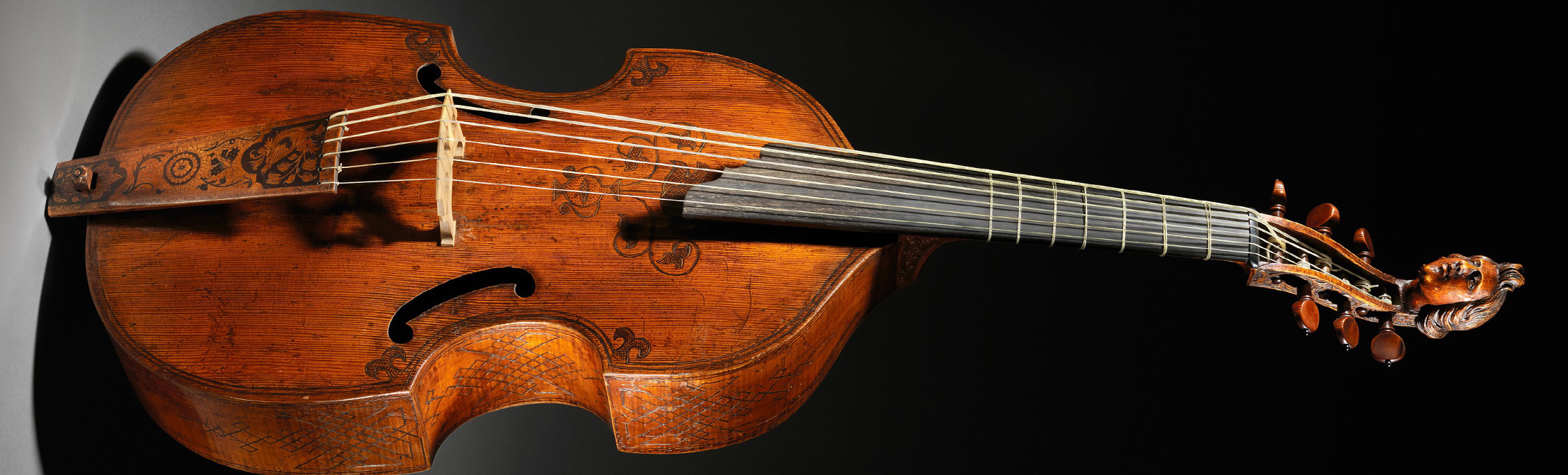 Photo of a viola da gamba