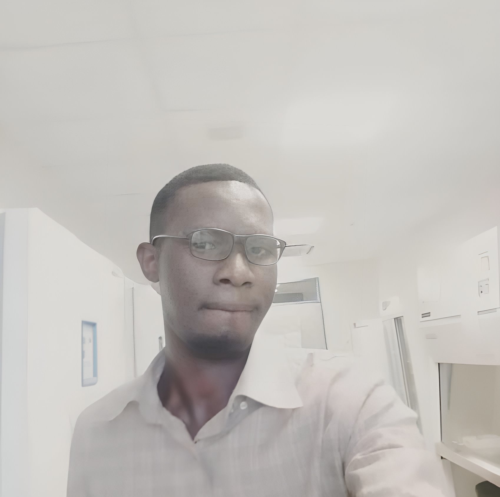 Headshot of Neuroscience student Albert Alloteyt