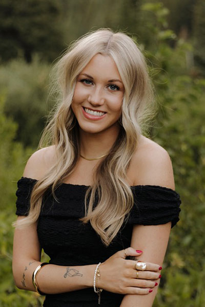 head photo of a woman