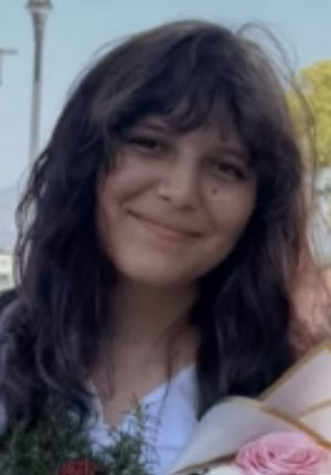 head photo of a woman