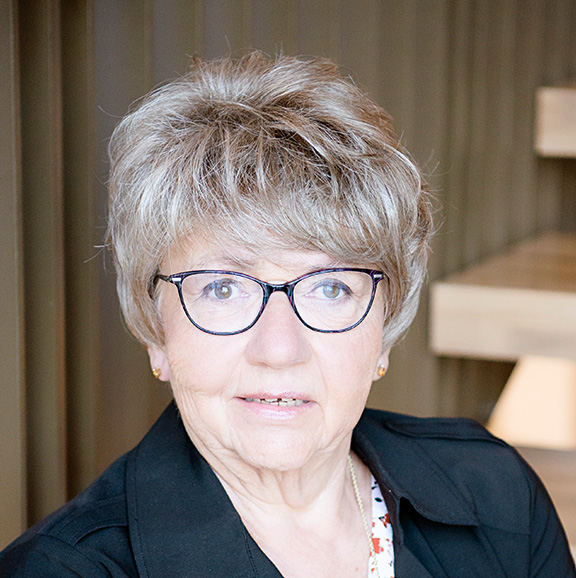 jeanine niemoller in black jacket