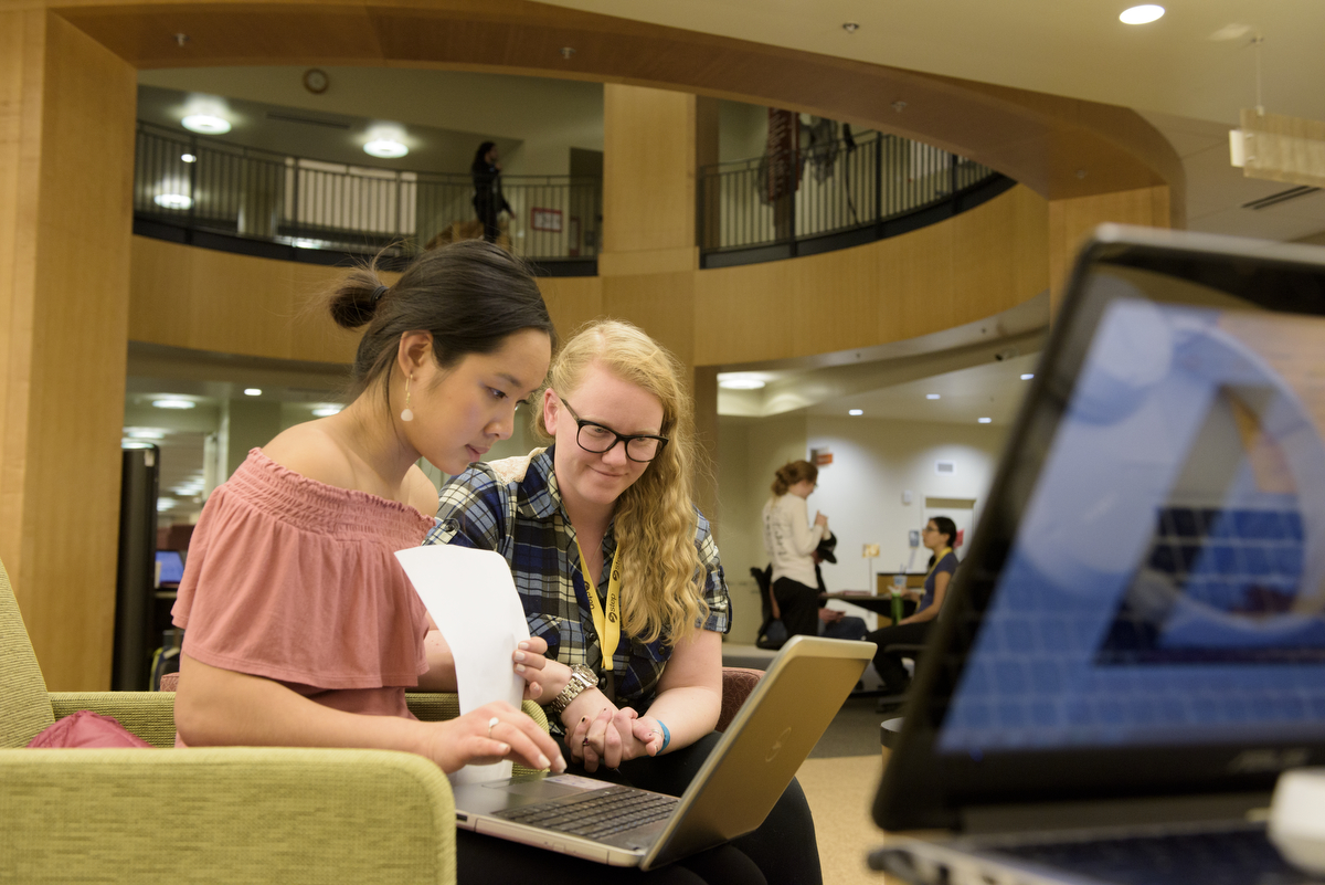 students focused on computer