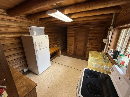 Johnson back kitch fridge and stove