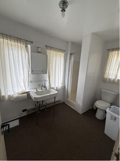 Kenneth Room bathroom